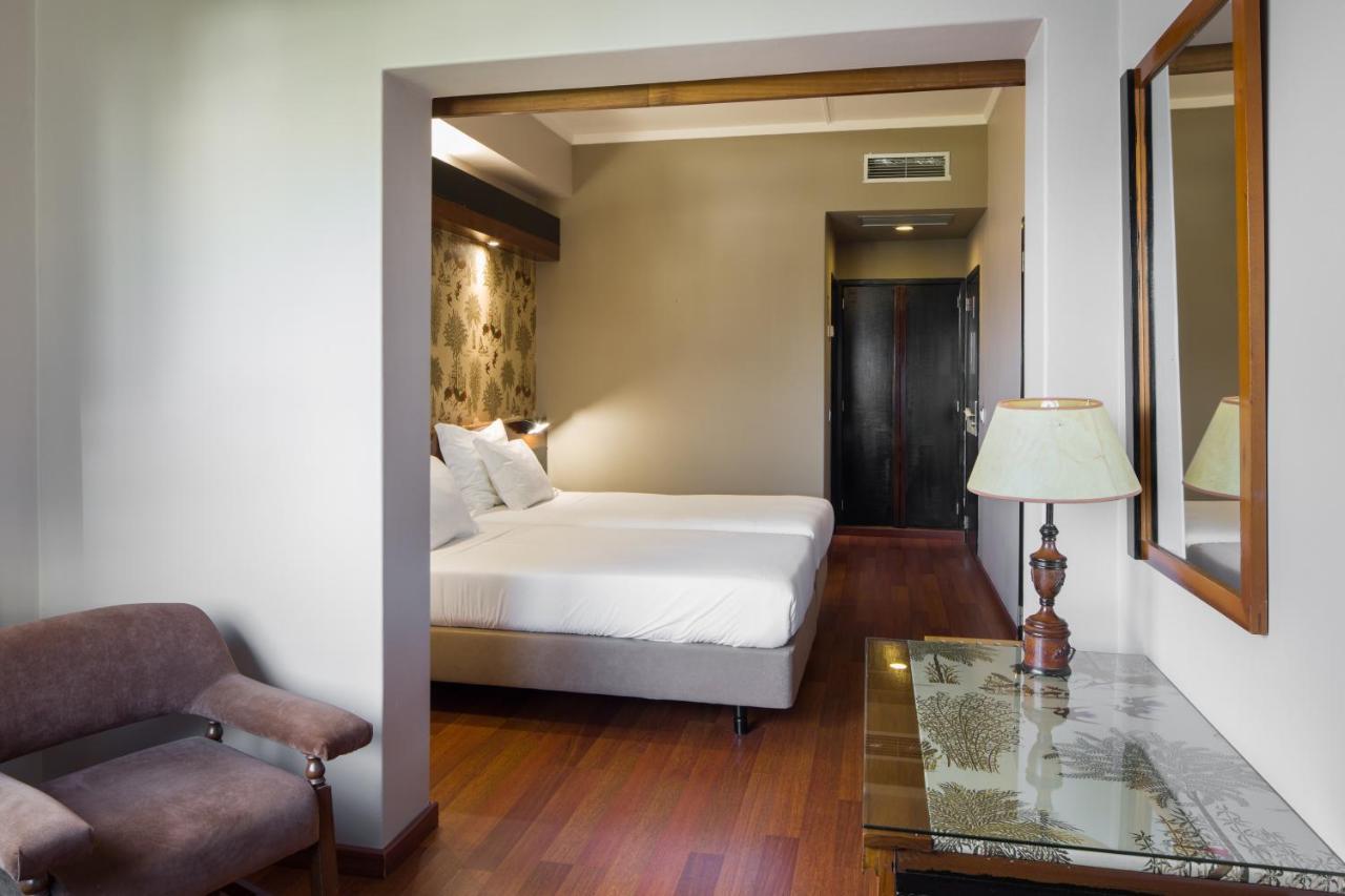 Hotel Lara Валенса Экстерьер фото