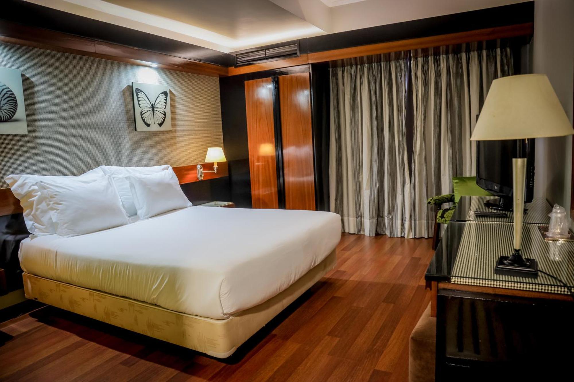 Hotel Lara Валенса Экстерьер фото